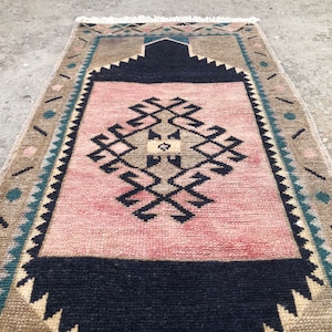 Small Turkish Rug, Vintage Small Rug, Door mat Small Rug, Vintage Oushak Rug Turkish Rug, Small Oushak Rug, Bathroom Rug, cloakroom rug,