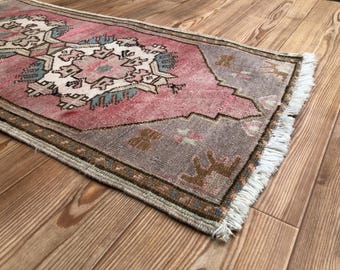 Small Oushak Rug, Vintage Small narrow Rug, Decorative Small Oushak Rug, Handwoven Vintage Turkish Oushak Rug, Door Mat Oushak Rug, 1’9x3&#39;8
