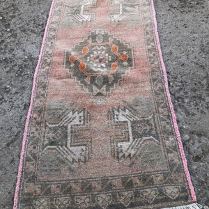 Small Vintage Turkish Rug, Bedside Rug, Small Anatolian Rug, Bath Rug, Door Mat Rug, Bathroom Rug, Entrance Rug, welcomes rugs