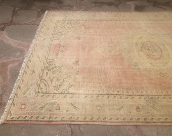 Vintage Oushak Rug: Handwoven Turkish Wool Carpet (6’5x10’1)