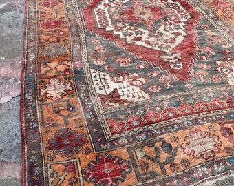 Vintage Anatolian Oushak Rug: Oriental Living Room Carpet (5'7x8’10)
