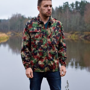Authentic military field jacket - Strong 90s combat shirt - Zipper closure camouflage jacket - Men&#39;s medium size