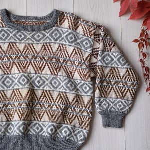 Hand knitted wool sweater, 90s handmade nordic pullover, Warm winter folklore jumper, Cozy Christmas sweater - Women&#39;s MEDIUM size