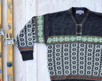 Vintage nordic sweater - Norwegian traditional pattern jumper - folklore sweater, Christmas gift, Cozy winter pullover - Women medium size