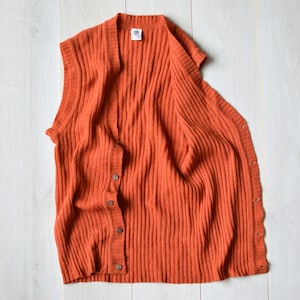 Tall pure new wool vintage vest, Women&#39;s orange &quot;carrot&quot; vest, Retro 80s nordic wool overjacket - Women&#39;s LARGE size