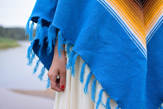 Navajo cape coat, Blue poncho, Vintage woolen fri… - image 9
