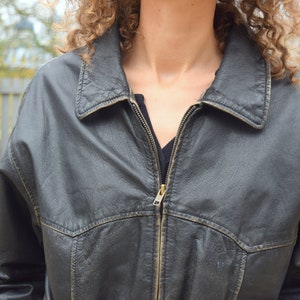 Distressed black leather jacket, women's biker jacket, moto jacket, leather coat, goatskin jacket, real leather, Size M image 4