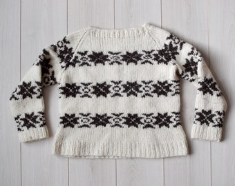 Hand knitted S size nordic jumper - Northern star pattern handmade jumper - Cozy woolen Norwegian pullover - Women's small size