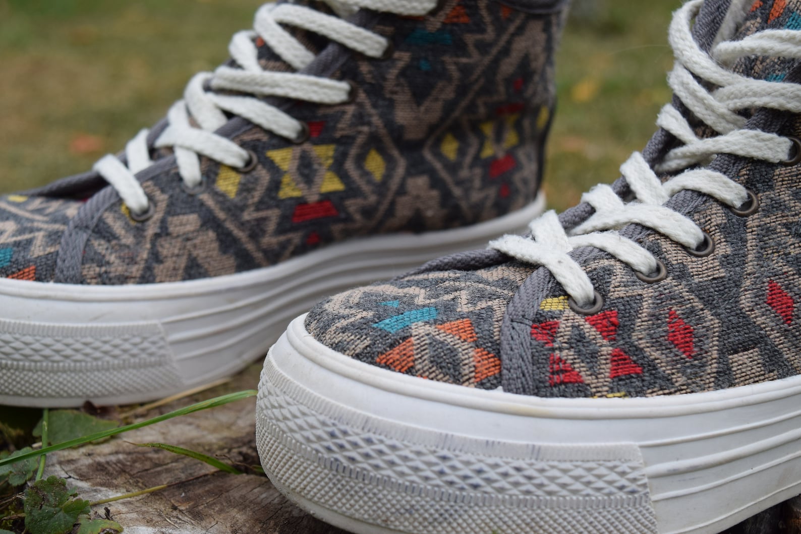 White and Turquoise Tribal Navajo Hand Drawn Canvas Shoes