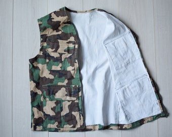 Gilet camouflage de style militaire des années 90, chemise militaire sans manche, gilet de chasse, gilet cargo, cadeau pour lui, plusieurs poches, gilet zippé, M pour hommes