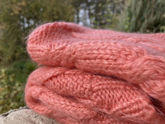 Cable knit pink sweater, 90s handmade jumper, vin… - image 7