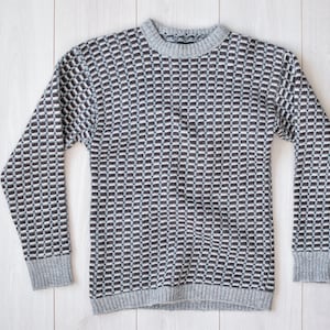Gray wool sweater, 90s nordic jumper, Norwegian vintage, chunky knit, patterned sweater, Christmas gift, grandpa sweater, size Men&#39;s S