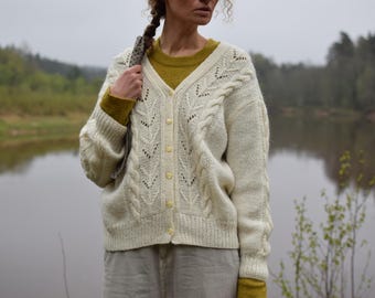 Hand Knitted Nordic Wool Cardigan: Vintage 90s Cable Knit, Women's MEDIUM