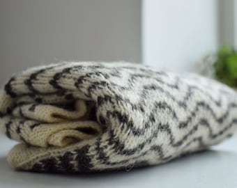 Suéter de lana a rayas hecho a mano: jersey vintage blanco y negro, talla XS para mujer