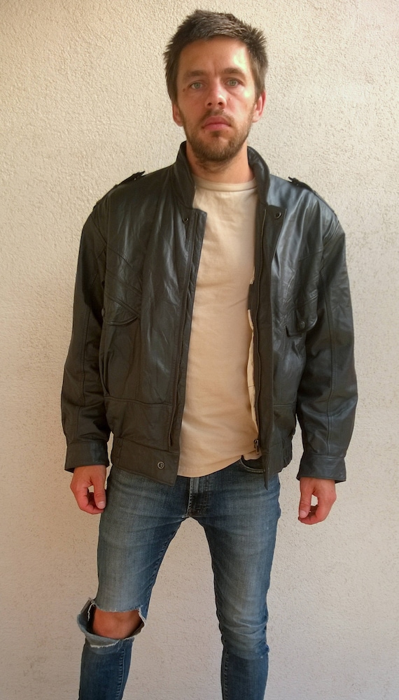 90s lederen jas Vintage jas jaren 90 Bomber jas vrouwen | Etsy 1980 zwart lederen jas Oost Europese Vintage mannen echt | Etsy