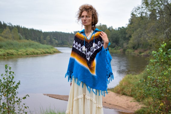 Navajo cape coat, Blue poncho, Vintage woolen fri… - image 2