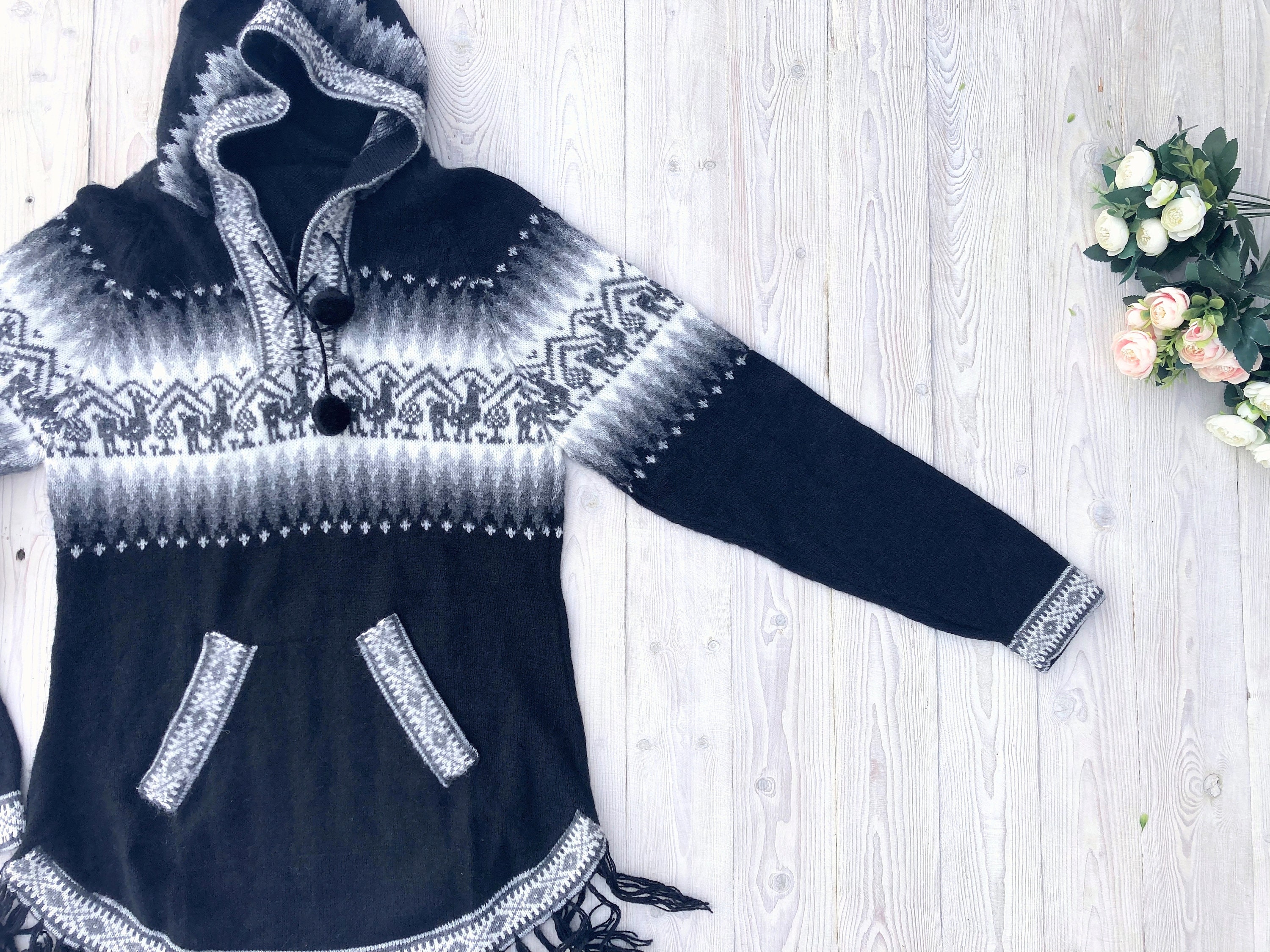 Vintage Llama Wool Women's Jumper - South American Andes Pattern Alpaca Wool Jumper - Women's Large Size