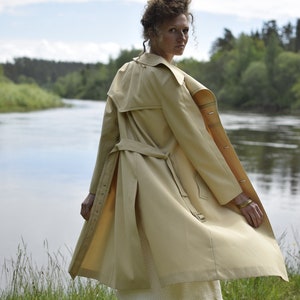 Charming vintage 70s trench coat Minimalist fashion example midi coat Beige women's autumn dust coat image 2