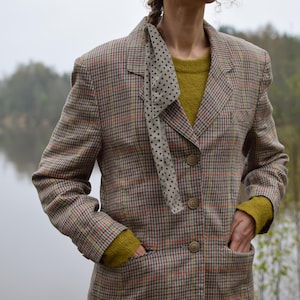Womens vintage linen blazer, 90s formal style jacket, Elegant summer lightweight suit, Check pattern women&#39;s sportcoat - Women&#39;s MEDIUM size
