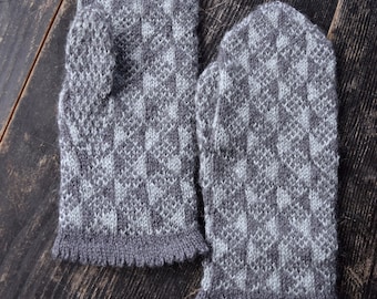 Hand knitted mint blue vintage mittens - Cozy women's winter gloves - Nordic natural wool handmade gloves
