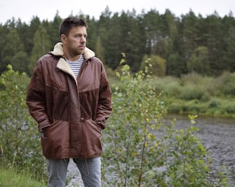 Chaqueta parka de cuero vintage escandinava - Abrigo de cuero de invierno finlandés de los años 80 - Abrigo acogedor de cuero liso marrón - Tamaño mediano para hombre