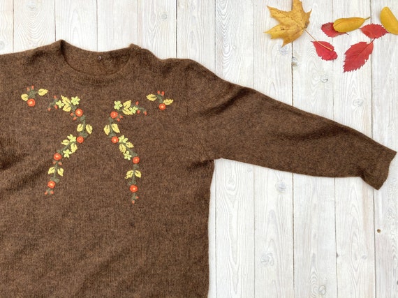 Brown mohair sweater - Women's floral pullover - V