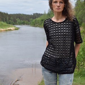 Camicia a rete nera - Top estivo vintage - Camicia all&#39;uncinetto - Camicia trasparente - T-shirt nera - Camicia Boho