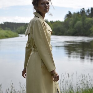 Charming vintage 70s trench coat Minimalist fashion example midi coat Beige women's autumn dust coat image 5