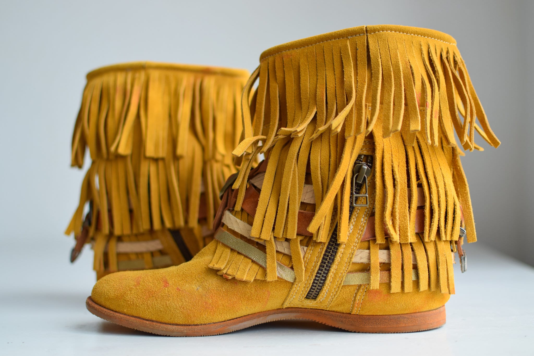 South western leather fringe ankle boots Native American style vintage festival moccasin boots Made in Italy Women s SIZE 37