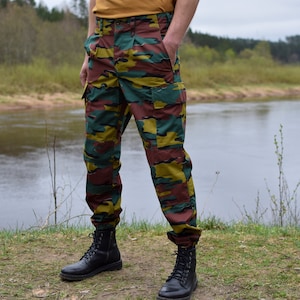 Vivid 90s combat pants, Men&#39;s army camouflage pants, utility pants, Military cargo pants, Hunting pocket pants - Men&#39;s MEDIUM size