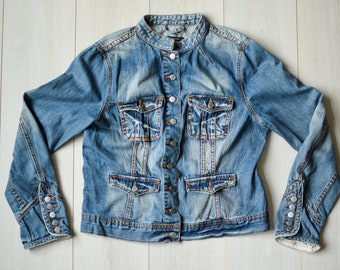 Vintage distressed spijkerjack: jaren 90 grunge blauwe jeanskleding, medium dames