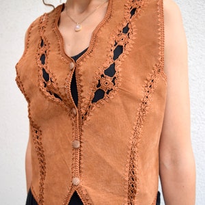 Brown leather vest, vintage leather waist coat, sleeveless leather jacket, with lace, boho, ccocheted, festival jacket, 80s style, XS/S image 9