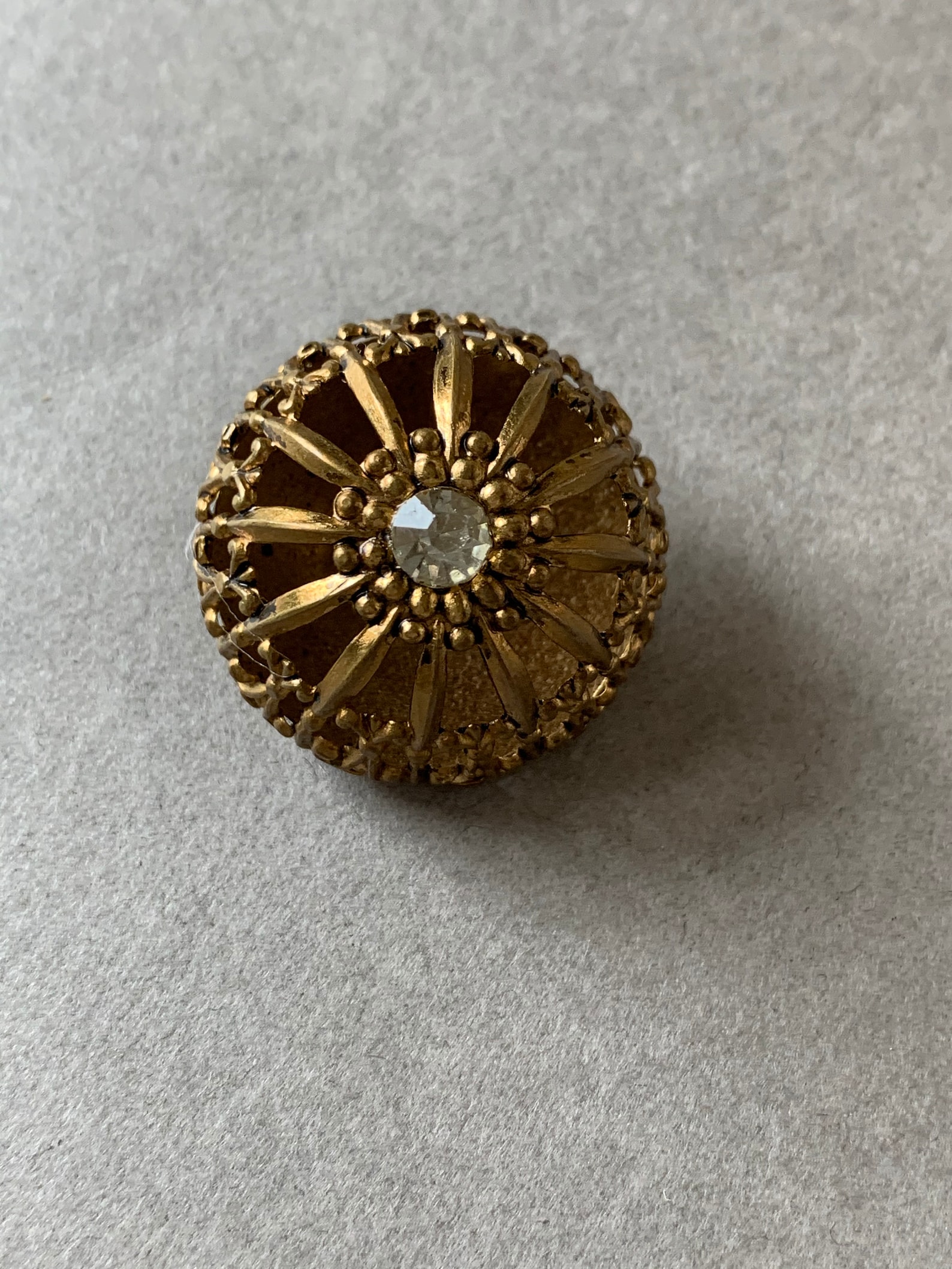 BUTTON METAL VINTAGE, Metal Domed Collector Button With Rhinestone ...