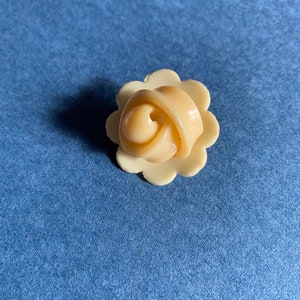 BUTTONS VINTAGE SEWING, Celluloid Extruded Vintage Button