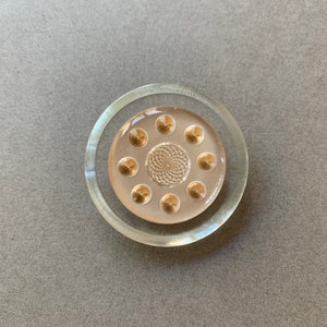 BUTTON LUCITE VINTAGE, Vintage Lucite Sewing Button