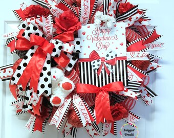 Happy Valentines Day Wreaths for Front Door, Valentine day decor, Valentine day gift for her, Valentine Deco Mesh Wreath, Red and White door