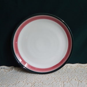 International Bordeaux Plates - 11&quot; International Tableworks Bordeaux Stoneware Dinner Plates #064 - Discontinued Pattern - Japan N.P.