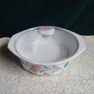 Mikasa Silk Flowers Casserole Dish: 2.5 Qt Fire & Ice Japan