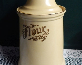 Village (Made in USA) Flour Canister & Lid by Pfaltzgraff