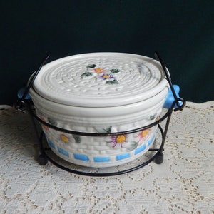 Temp-Tations Floral Casserole Dish with Trivet - 1.5 QT Ovenware