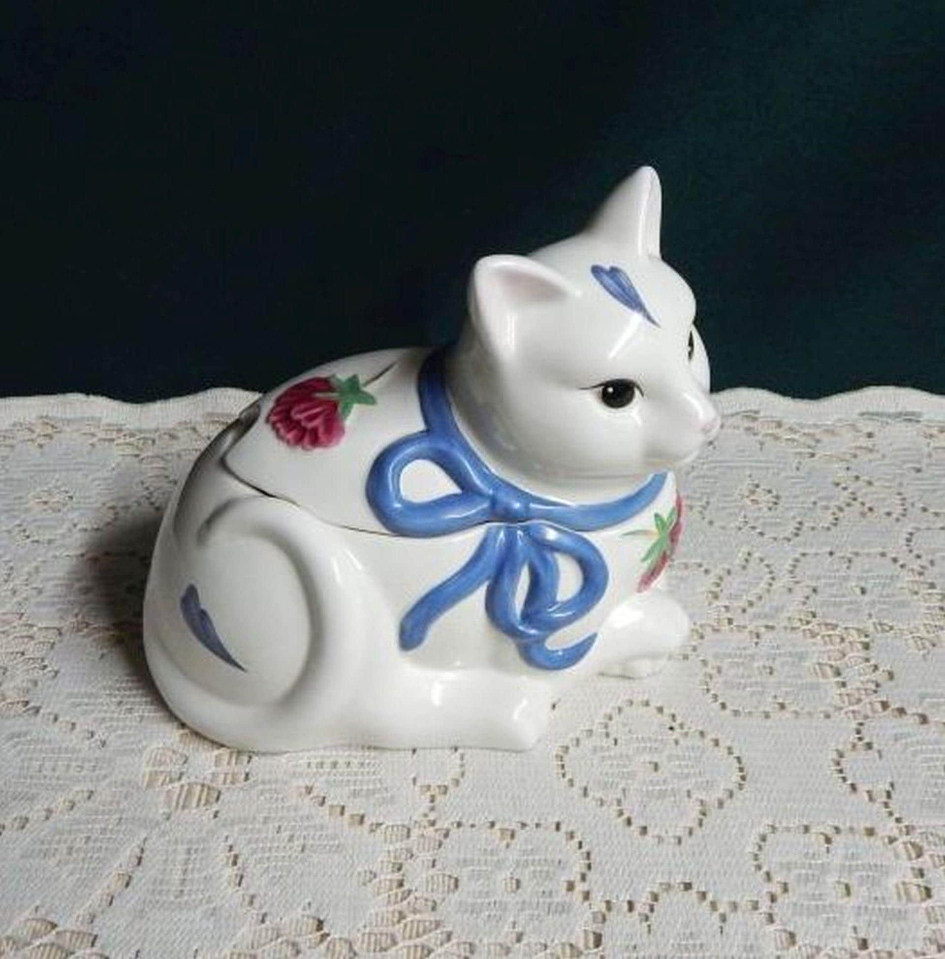 Lenox Chinastone Kitten Sugar Bowl With Lid & Spoon: Poppies