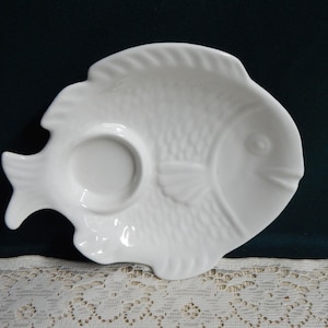 Ceramic Seafood Plates - French Chef Gourmet Cookware - 2 Section Fish Plates
