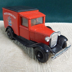 Matchbox 1930 Model A Ford Van - Canada Post (1984) - Models of Yesteryear - Original Box