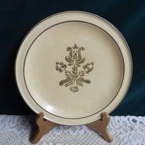 Pfaltzgraff Village Plates -  10&quot; Pfaltzgraff Village Stoneware Dinner Plates - Replacements Discontinued Pattern  - Made in USA
