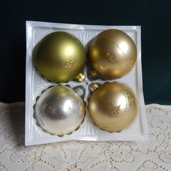 Oleg Cassini Ornaments - Set of 4 - Handmade Glass Ball Ornaments - Original Box