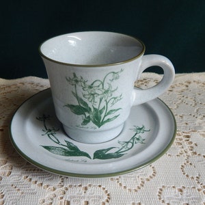Noritake Mountain Flowers Cup and Saucer Set: Retro Primastone, Made in Japan