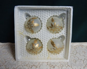 Trimmeries Glass Ornaments - Sets of 4  - Vintage Bradford Novelties Ornaments -  Frost White Gold - Glass Ball Ornament - Original Box