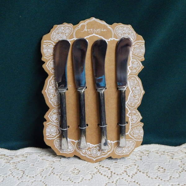 Artistic Accents Spreaders - Set of 4 - Handccrafted In India - Cheese Spreaders - On Original Card