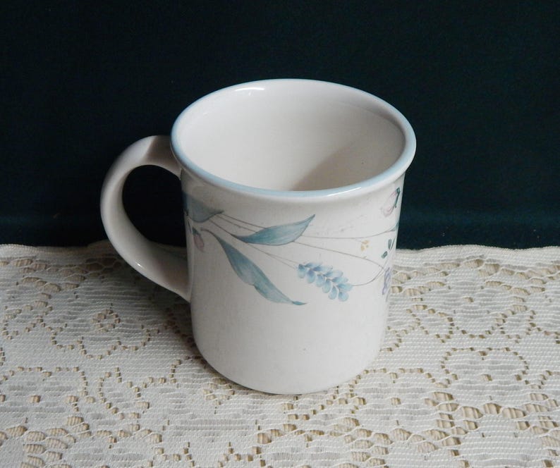 Pfaltzgraff April Mug - Thumbnail 2
