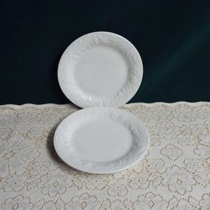 Tabletops Salad Plates - Sets of 2 or Single  - 7.75&quot; 1995 Tabletops Unlimited Fruit De Blanc Salad Plates -  Discontinued Pattern